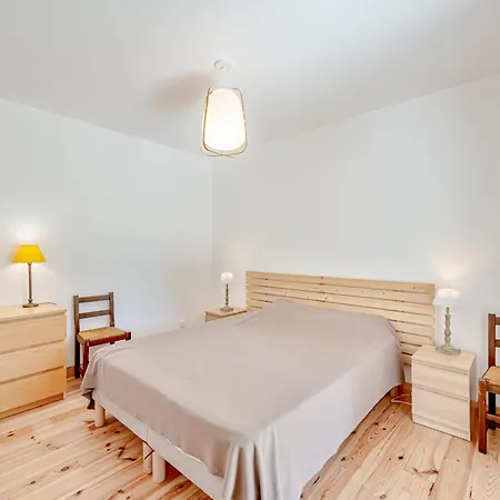 Grand T2 Clim & Wifi En Rez De Proche Daire *